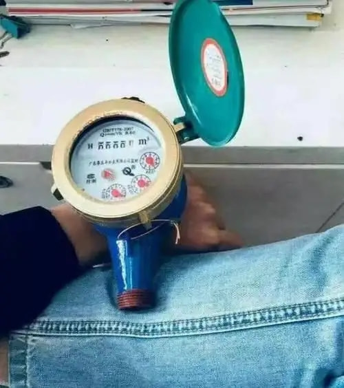 轻松一刻:妙龄少女上头喝醉,老艺术家公关落泪 轻松一刻:妙龄少女上头喝醉,老艺术家公关落泪