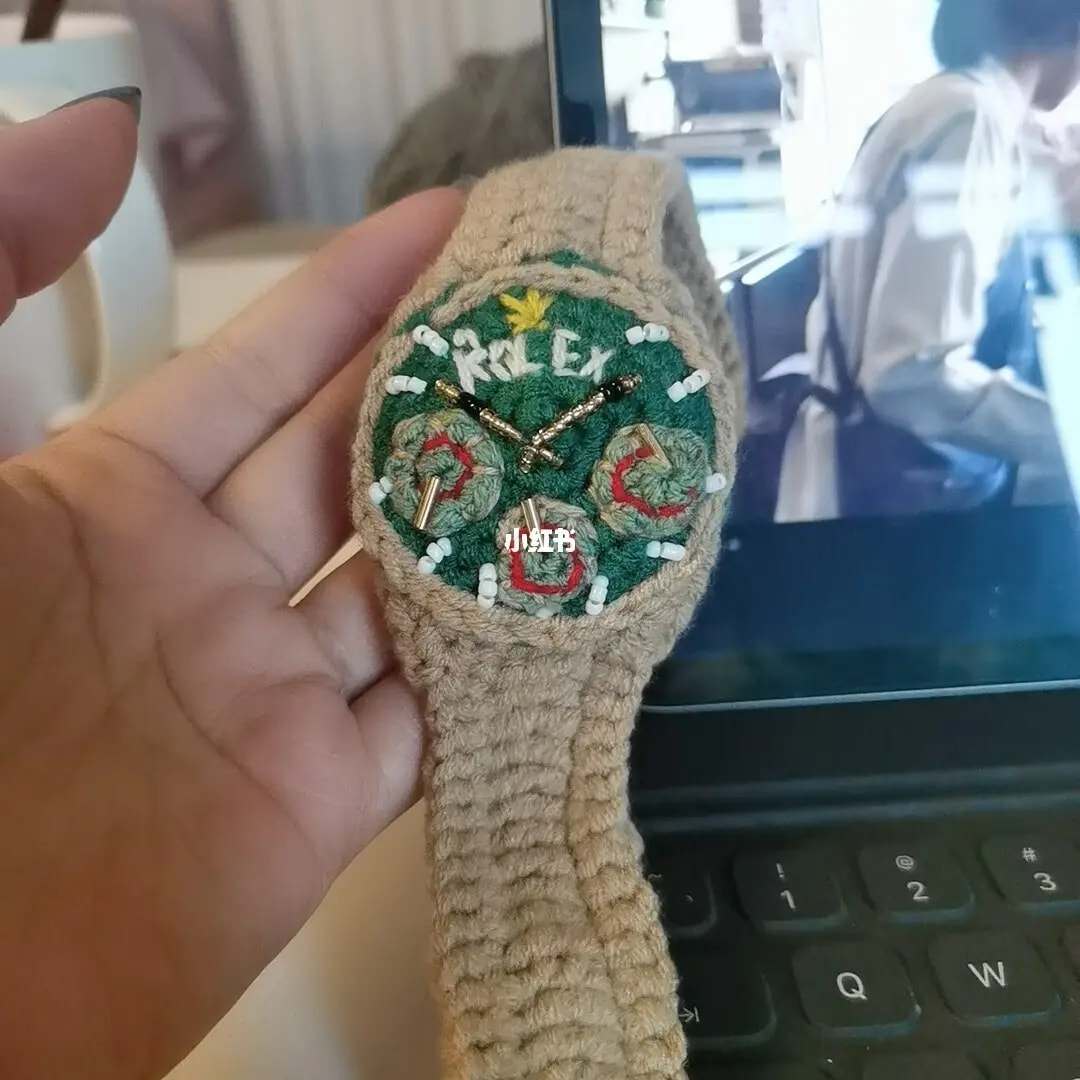 轻松一刻:妙龄少女上头喝醉,老艺术家公关落泪 轻松一刻:妙龄少女上头喝醉,老艺术家公关落泪
