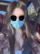 论女生如何正确使用安全带