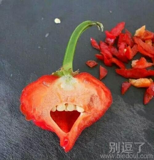 这辣椒长得真喜庆 这辣椒长得真喜庆