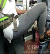 妹子这是在搞什么啊 妹子这是在搞什么啊