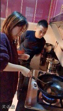 老婆第一次做饭我怀疑娶了一个假媳妇！
