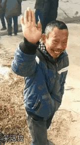 哥就凭这两颗牙，已迷倒万千少女！