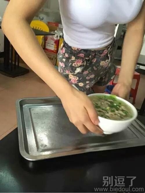 有点心疼妹子的手 有点心疼妹子的手