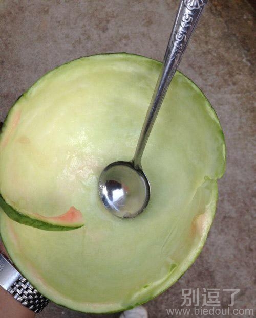 吃干净的西瓜。。。 吃干净的西瓜。。。