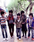 洋溢青春,超非主流的吐槽照片。