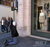 两个模特之间的对话。。
