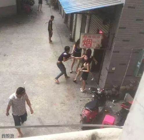 邻家姐姐太热情了，每次回家都这样