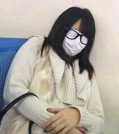 忍不住想去戳她的眼珠子