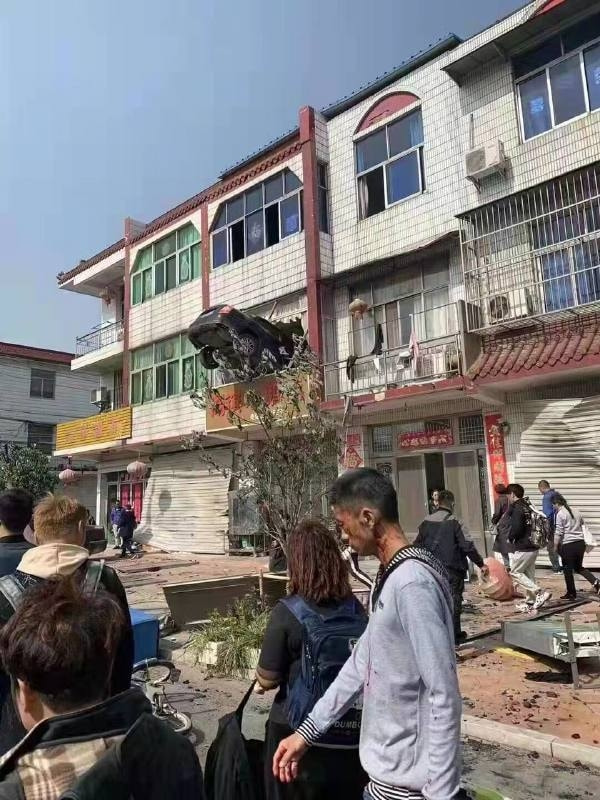 轻松一刻:如果你拥有1亿,是不是很多问题都解决了 轻松一刻:如果你拥有1亿,是不是很多问题都解决了