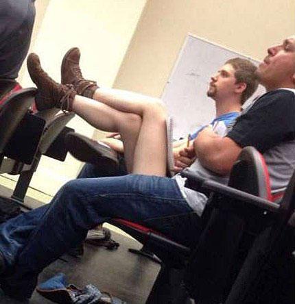 内涵图片这双腿是来自于哪里的呀! 内涵图片这双腿是来自于哪里的呀!