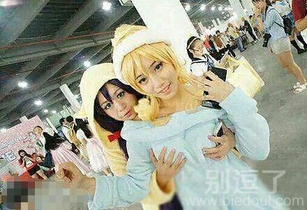 妹子也就会袭胸吧