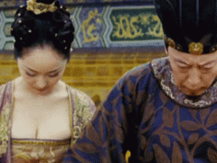 老色鬼，又吃美女豆腐！