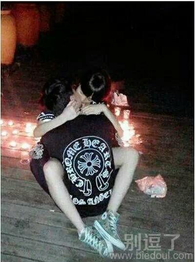 这姿势 也是醉了 这姿势 也是醉了