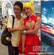 这也下得了手。。 这也下得了手。。