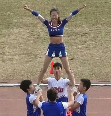 再瞅把你眼珠扣下来 再瞅把你眼珠扣下来