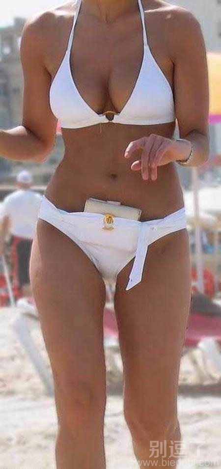 在游泳时的钱包。。 在游泳时的钱包。。