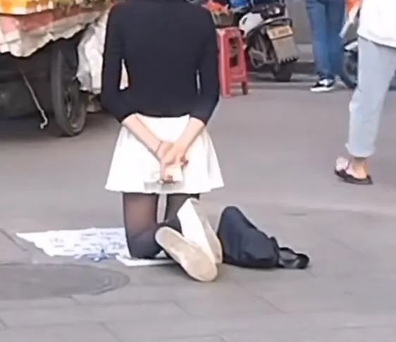 轻松一刻:月薪三千应该感到满足吗? 轻松一刻:月薪三千应该感到满足吗?