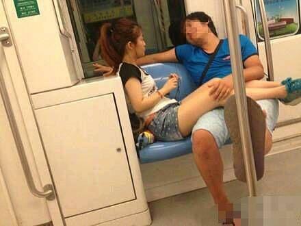 秀恩爱的又来虐狗了 秀恩爱的又来虐狗了