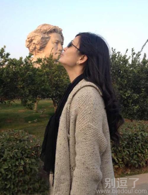 妹子啊，你要矜持啊。