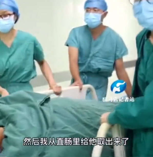 轻松一刻:本以为大妈就够野了,没想到大爷更疯狂 轻松一刻:本以为大妈就够野了,没想到大爷更疯狂