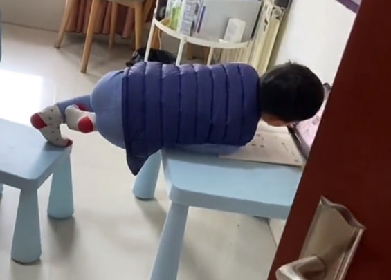 轻松一刻:本以为大妈就够野了,没想到大爷更疯狂 轻松一刻:本以为大妈就够野了,没想到大爷更疯狂