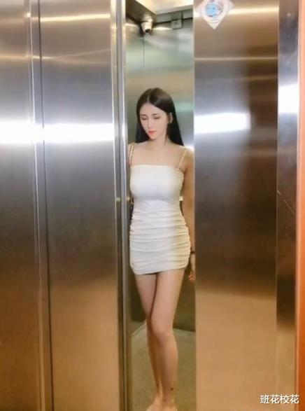 “我错过了好几站,也没搞清楚,他们是什么关系?”哈哈哈 “我错过了好几站,也没搞清楚,他们是什么关系?”哈哈哈