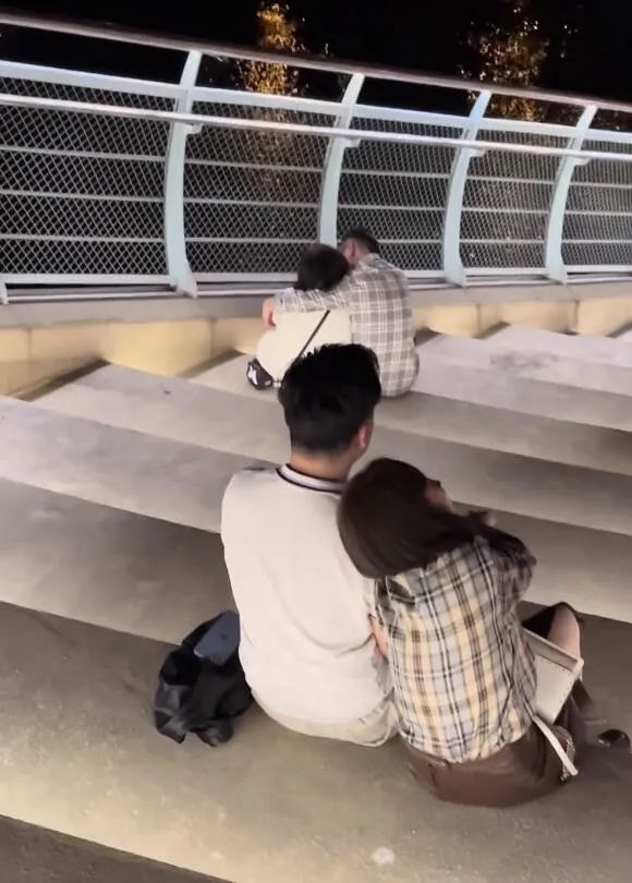 轻松一刻:房子太贵买不起?专家:可代代相传贷款 轻松一刻:房子太贵买不起?专家:可代代相传贷款