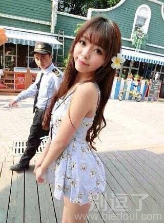 小心看到眼里拔不出来 小心看到眼里拔不出来