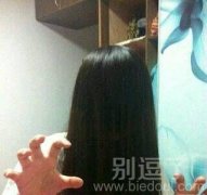 帮女友吹干头发后. 帮女友吹干头发后.