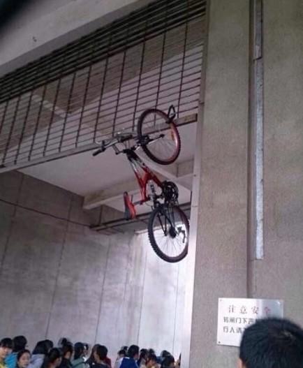 以后你还敢偷车吗