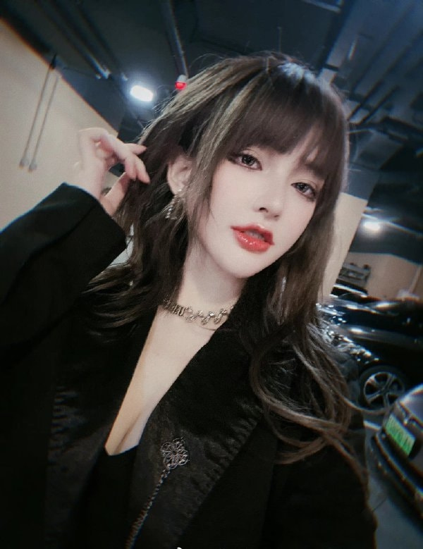 轻松一刻:还是老板玩的花,招"小秘"明码标价! 轻松一刻:还是老板玩的花,招"小秘"明码标价!