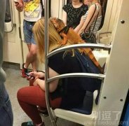 骚年，你是出来吓人的