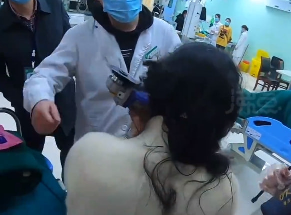轻松一刻:疫情,你耽误我谈恋爱了! 轻松一刻:疫情,你耽误我谈恋爱了!