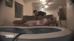 爆笑gif 老婆会不会打死我！