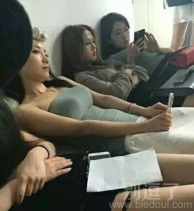 你们这是在等什么面试呢，要男的吗？
