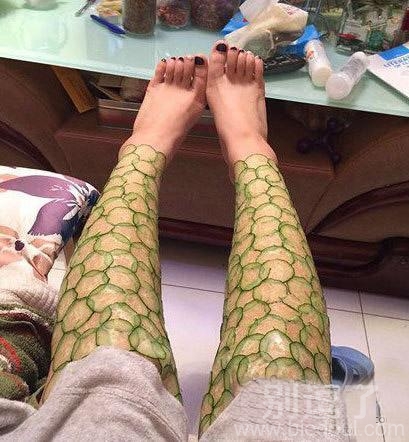 亲吻你这是在弄腿毛吗 亲吻你这是在弄腿毛吗