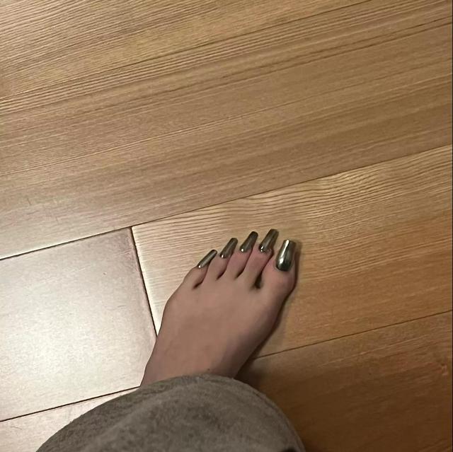 今日笑话:金刚狼 今日笑话:金刚狼