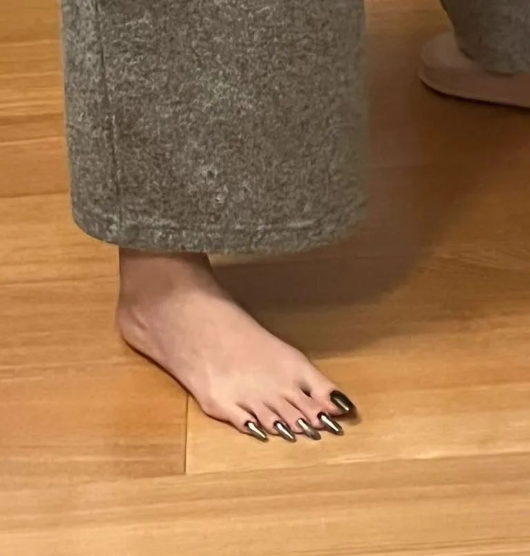 轻松一刻:你见过散养的小姐姐吗?我见过 轻松一刻:你见过散养的小姐姐吗?我见过
