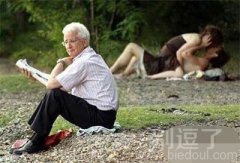 我只是装作看不到而已