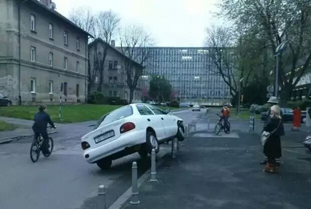 别 拦 女 司 机 别 拦 女 司 机