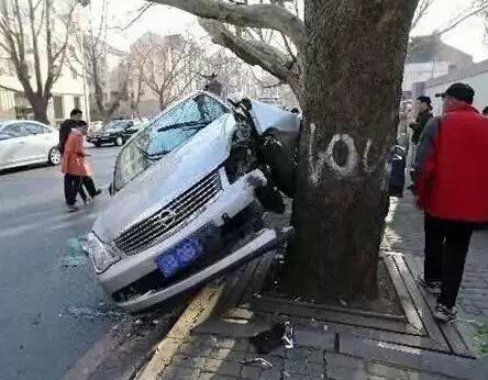 别 拦 女 司 机 别 拦 女 司 机