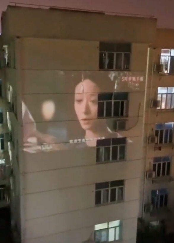 轻松一刻:转角不一定遇到爱情,可能是疫情 轻松一刻:转角不一定遇到爱情,可能是疫情