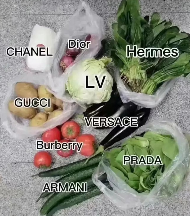 轻松一刻:转角不一定遇到爱情,可能是疫情 轻松一刻:转角不一定遇到爱情,可能是疫情