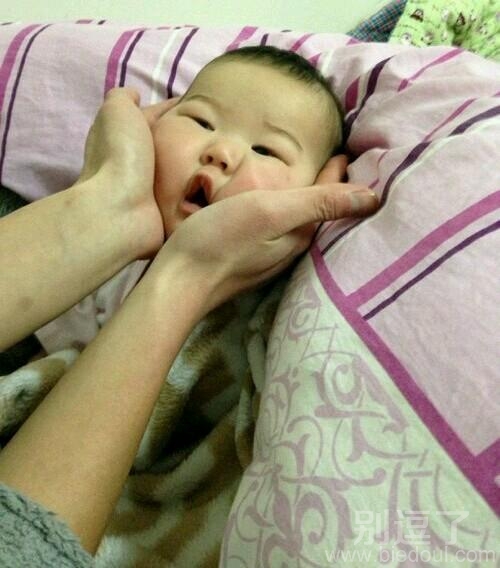 胖胖的小孩啊!! 胖胖的小孩啊!!