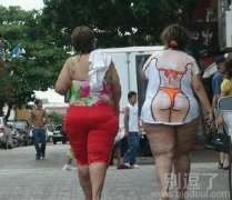 两个妹妹的身材。