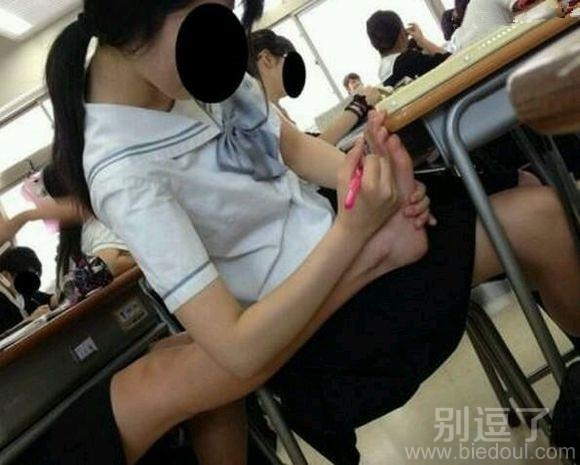 抠脚!哦!不!图脚油 抠脚!哦!不!图脚油