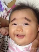 一个儿童的眉毛。。
