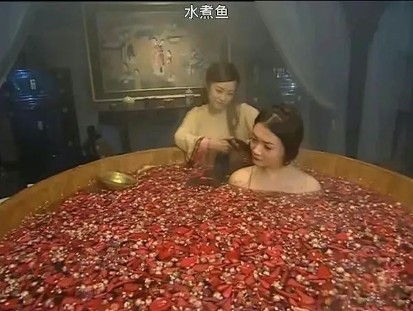 轻松一刻:女人喜欢看腹肌,男人喜欢看什么? 轻松一刻:女人喜欢看腹肌,男人喜欢看什么?