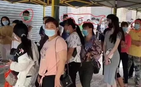 轻松一刻：女人喜欢看腹肌，男人喜欢看什么？